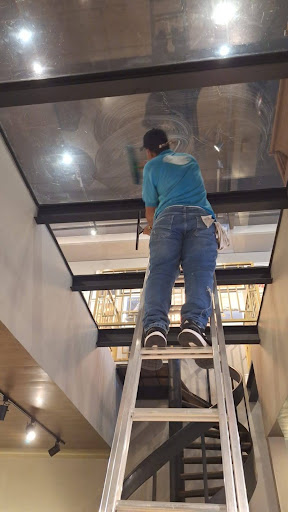 Por que a Limp Quality é a Melhor Empresa de Limpeza de Vidros em São Paulo