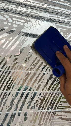 Dicas Profissionais de Limpeza de Vidros para Ambientes Sempre Brilhantes